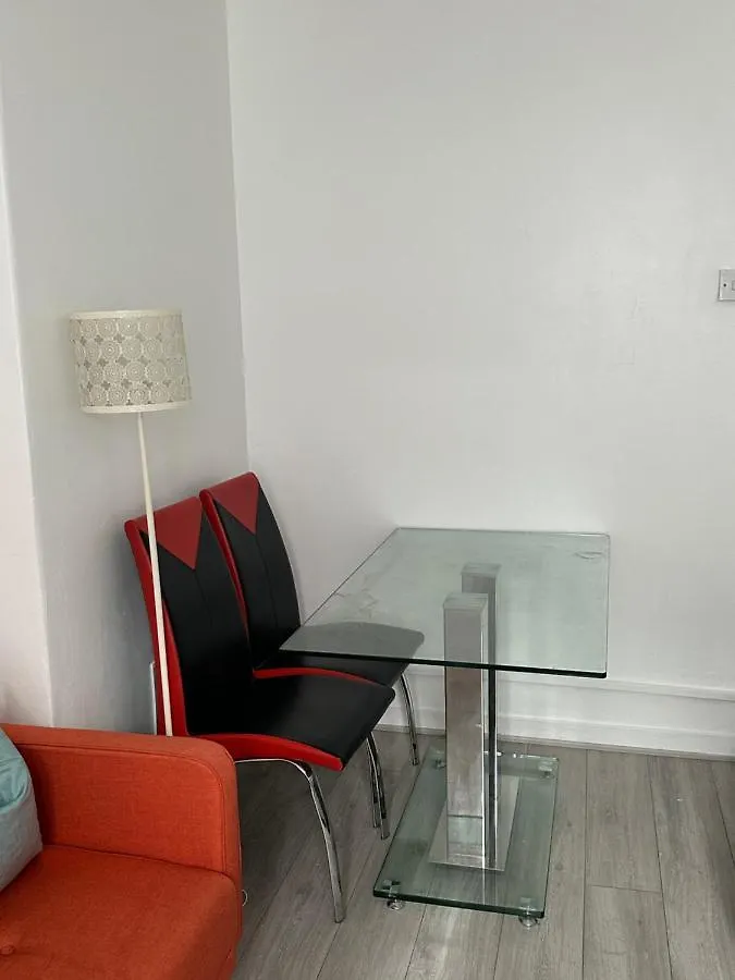 8 Thomas House - Beautiful Spacious Modern Apartment London 0*,